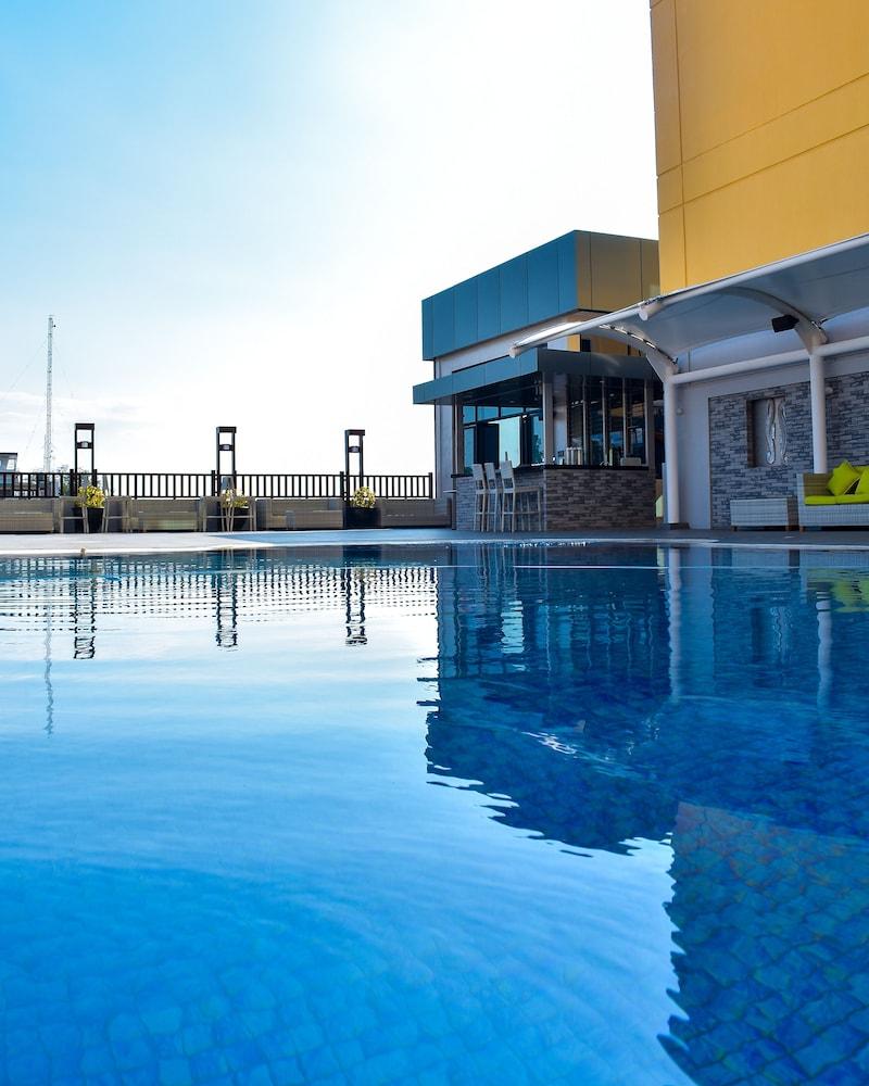 The Royal Mandaya Hotel Davao City Kültér fotó