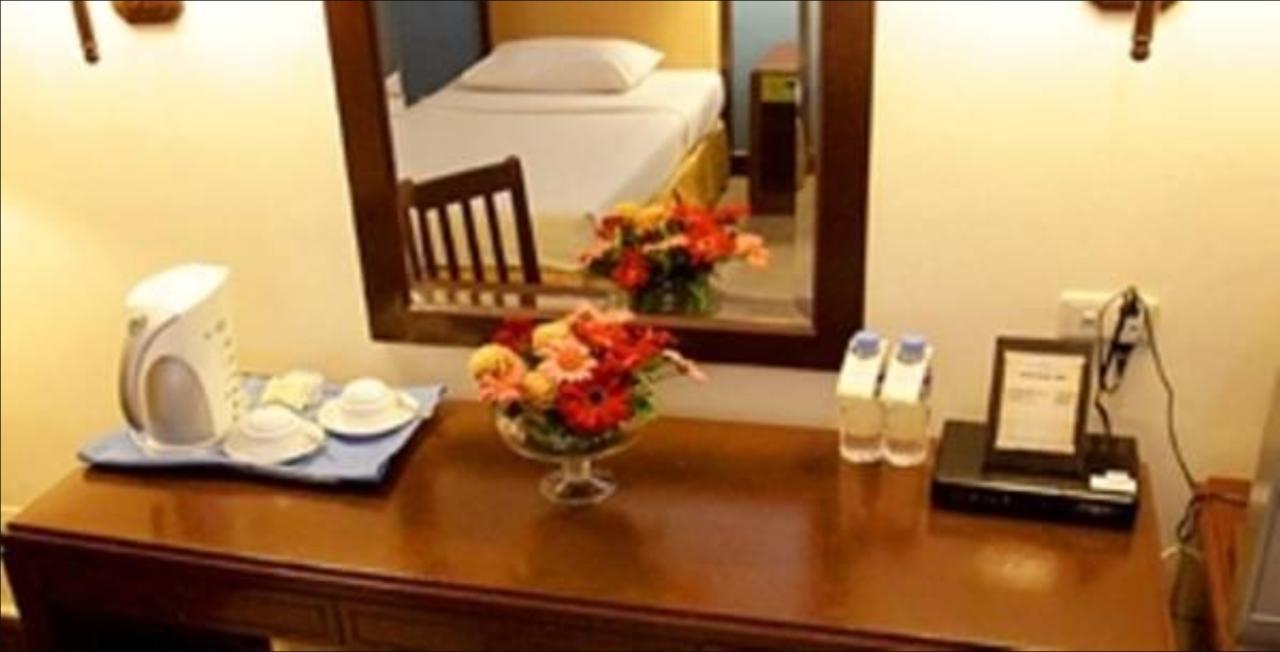 The Royal Mandaya Hotel Davao City Kültér fotó