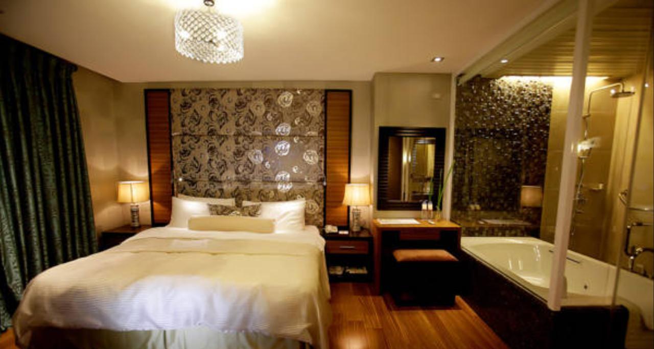 The Royal Mandaya Hotel Davao City Kültér fotó