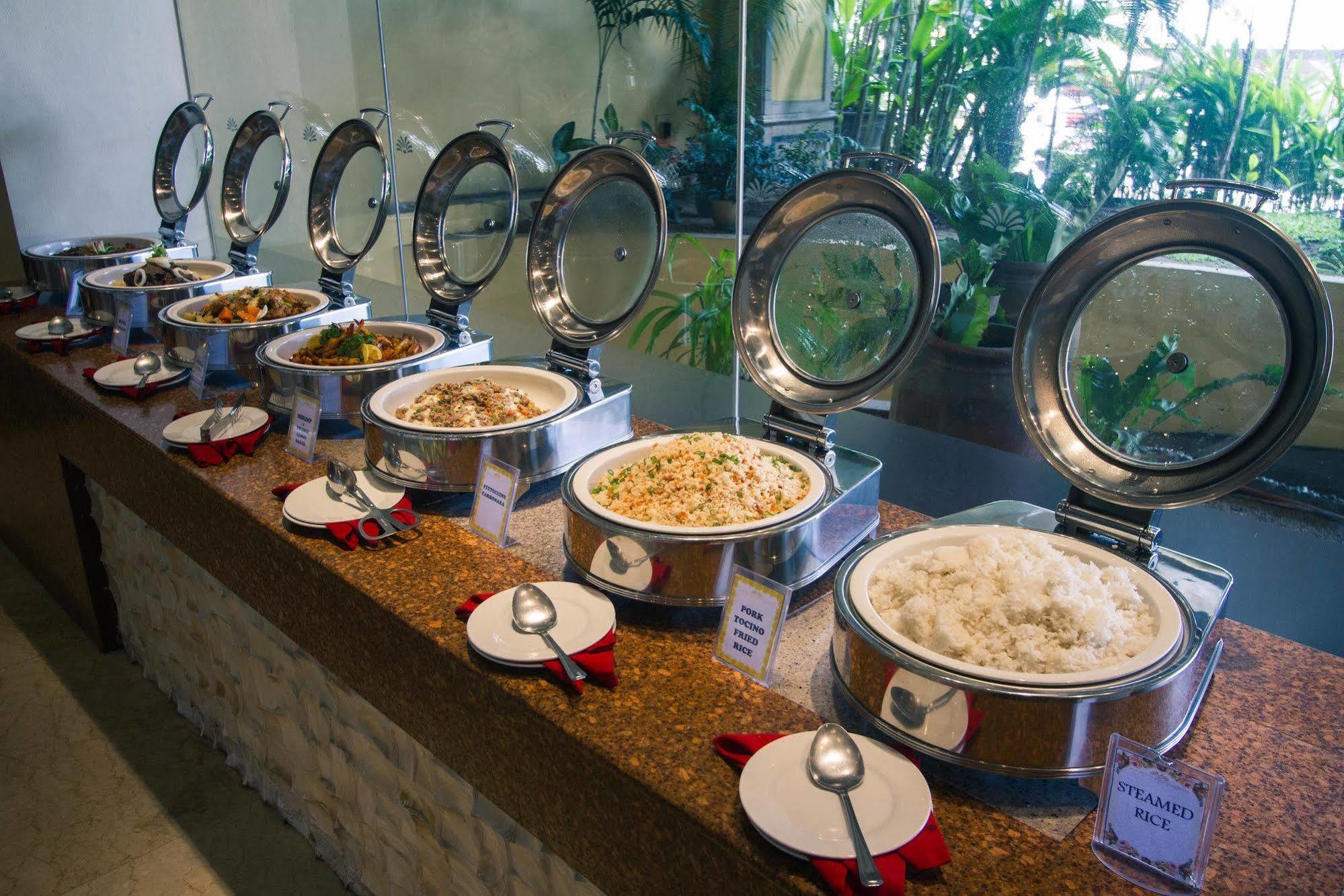 The Royal Mandaya Hotel Davao City Kültér fotó