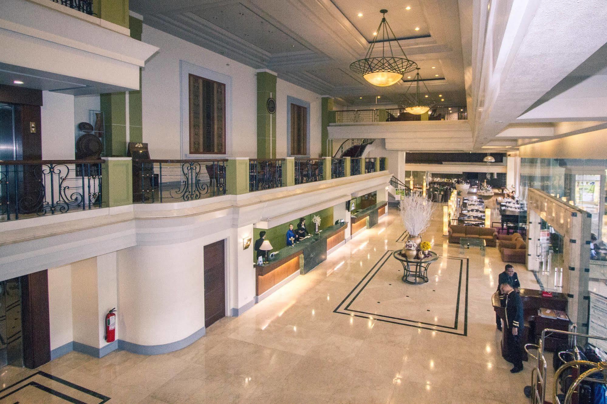 The Royal Mandaya Hotel Davao City Kültér fotó