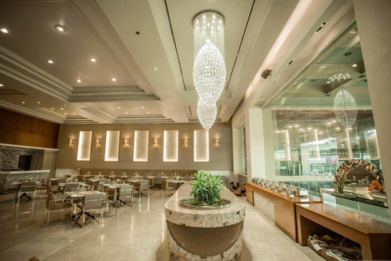 The Royal Mandaya Hotel Davao City Kültér fotó
