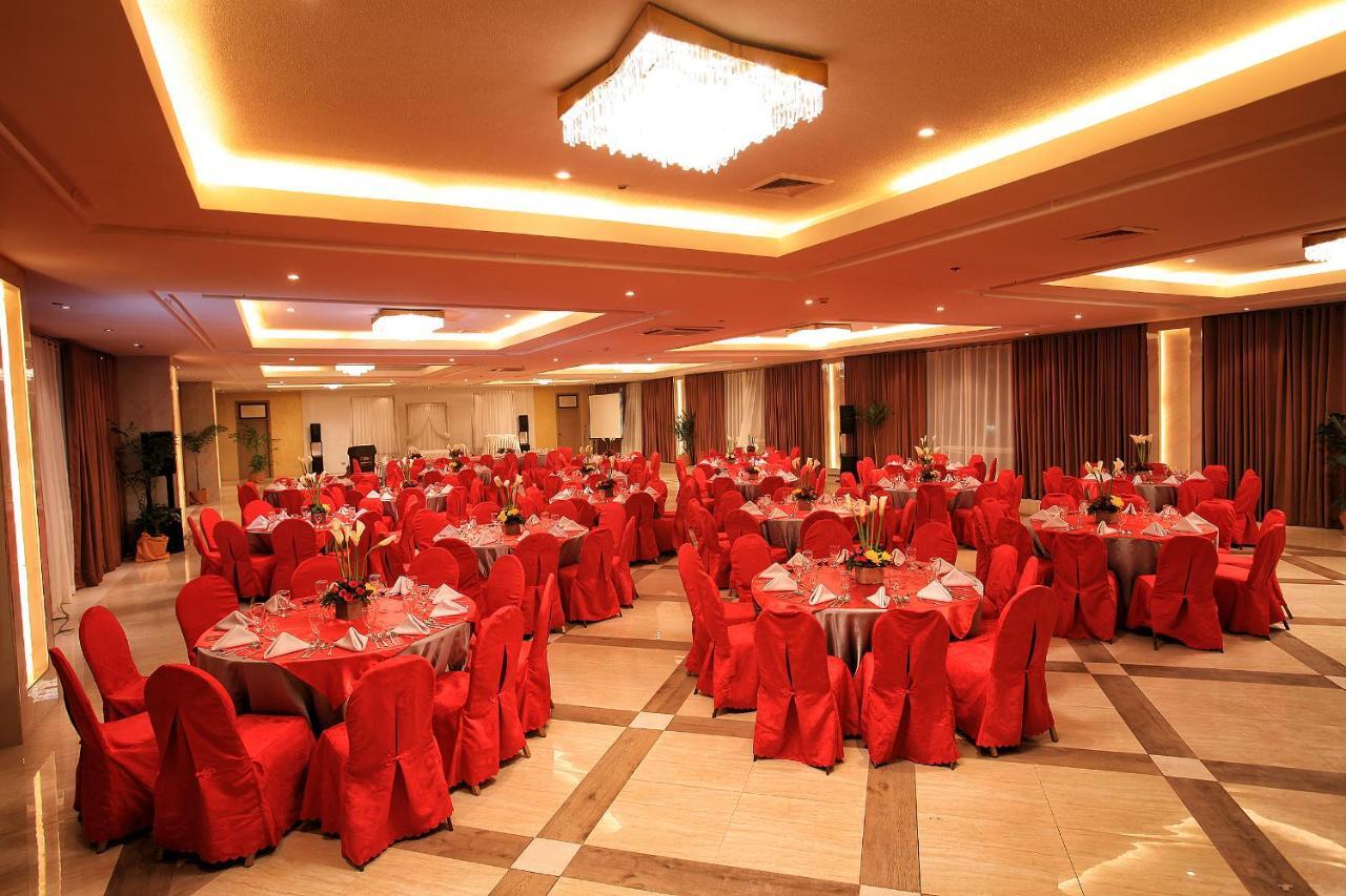 The Royal Mandaya Hotel Davao City Kültér fotó
